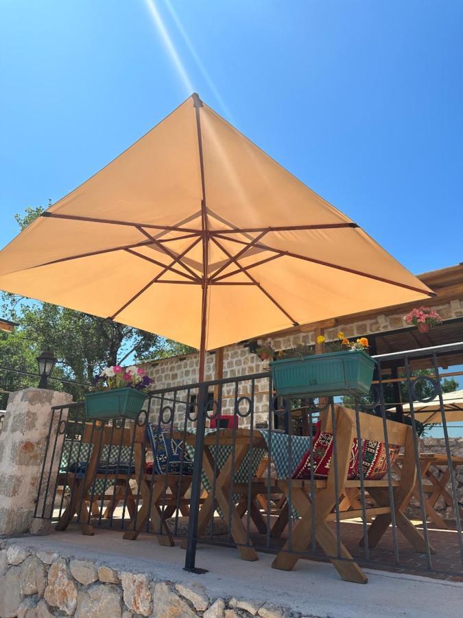 Etno Selo Montegoat Hotel Nikšić Bagian luar foto
