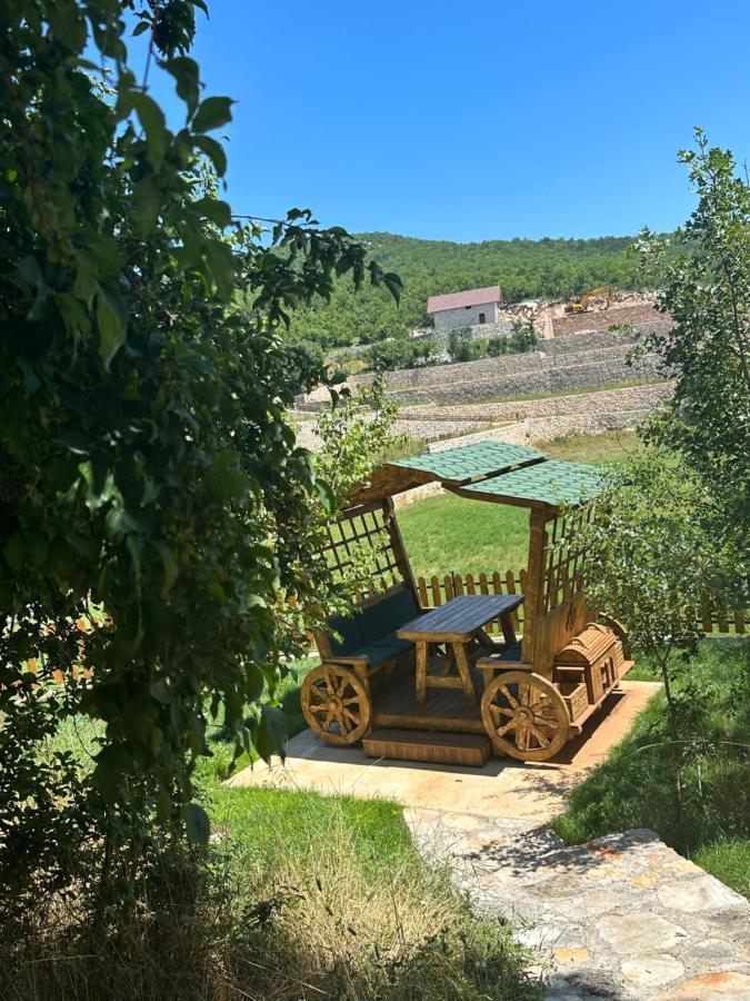 Etno Selo Montegoat Hotel Nikšić Bagian luar foto